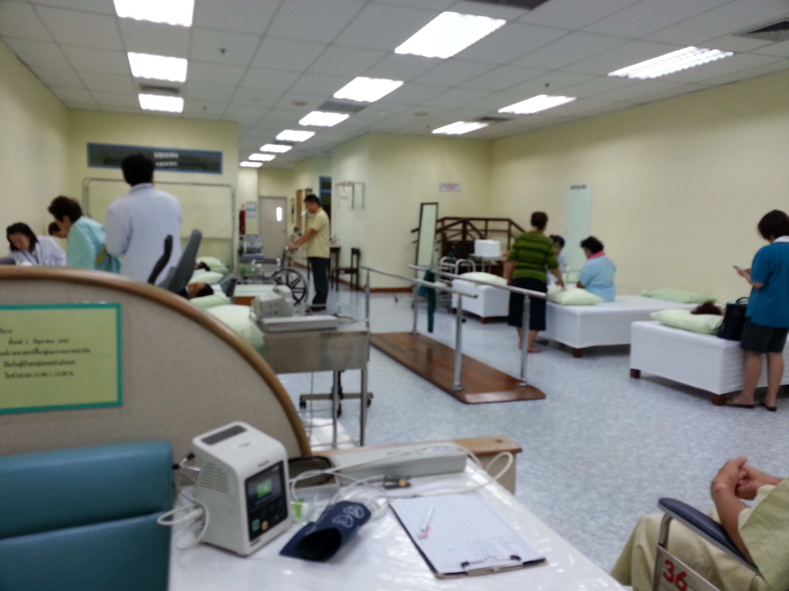 ิิผ่าตัดเปลี่ยนข้อเข่าเทียม